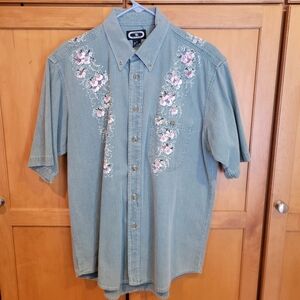 Vintage Women's Hand-Painted Floral Short Sleeve Green Denim  Shirt Medium